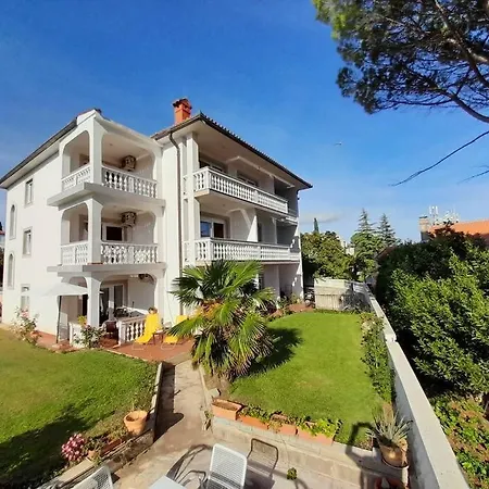 Apartment Anna °3 Close To The Centre Of Krk *