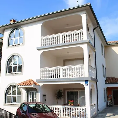 Anna °3 Close To The Centre Of Krk Apartment