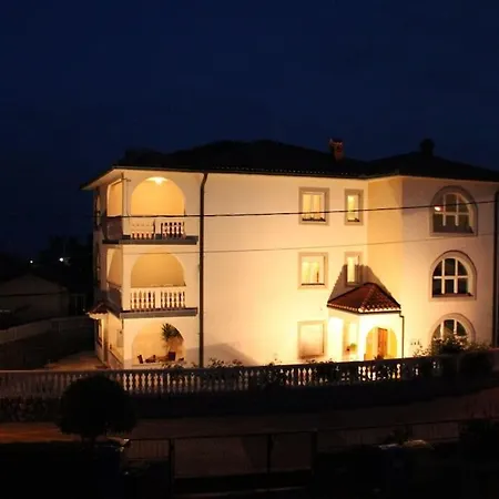 Anna °3 Close To The Centre Of Krk Apartment Krk Town