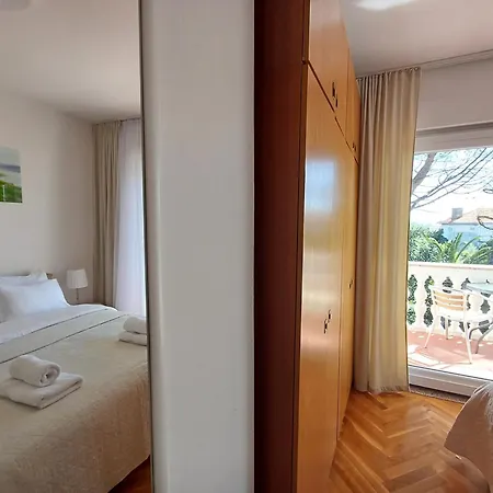 Anna °3 Close To The Centre Of Krk Apartman *