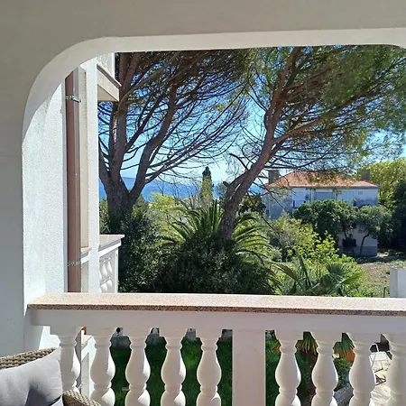 Apartment Anna °3 Close To The Centre Of Krk