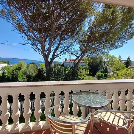 Anna °3 Close To The Centre Of Krk Apartment *